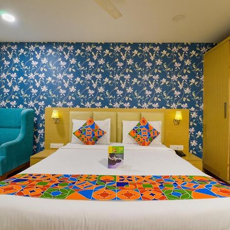 Hotel Raintr33 하이데라바드 외부 사진